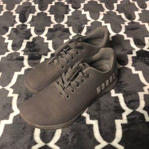 NoBull grey 8.5 women’s